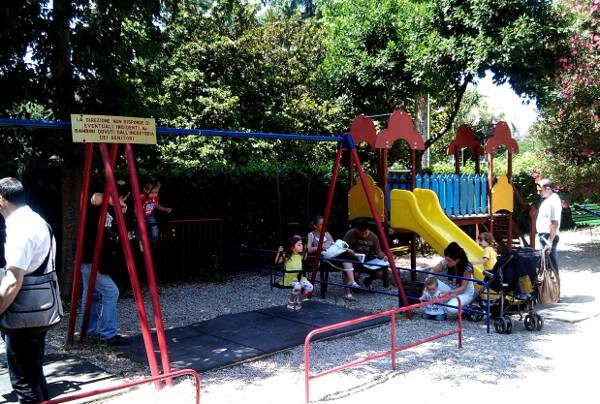 L Eur Roma Parco Giochi Parco Centrale Del Lago Dell Eur A Roma Sud Il Parco Per Famiglie