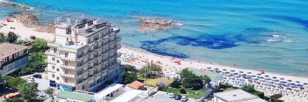 Hotel_Il_Faro sul mare di acciaroli