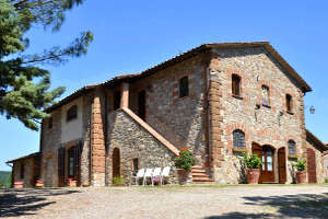 Vista esterna dei casali dell'Agriturismo Sant'Angelo