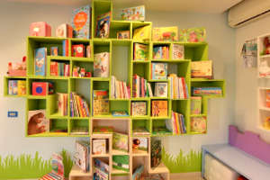 L'albero dei libri alla Libreria I Libri di Patty